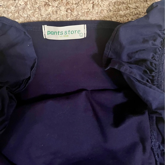 Large navy ruffled bodysuit from Pant’s Store. Button closure. - Picture 2 of 5